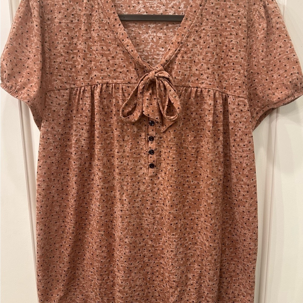 LOFT Women's Dusty Rose and Black Polka Dot Top with Front Tie MShort Sleeve Top